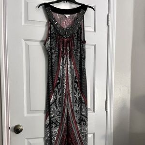 Women’s dress size L.  Floor length formalwear